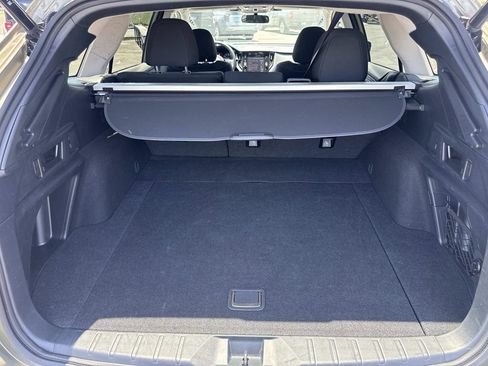 Used 2025 Subaru Outback Premium AWD/4WD image 25