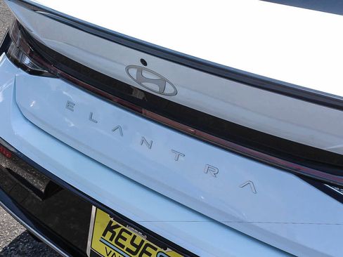 Certified 2025 Hyundai Elantra N Line FWD image 9