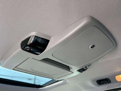 Used 2023 Honda Odyssey Elite image 14