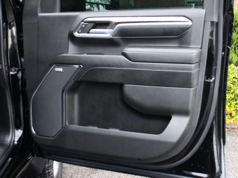 Used 2024 Chevrolet Silverado 2500 LTZ w/ LTZ Convenience Package image 39