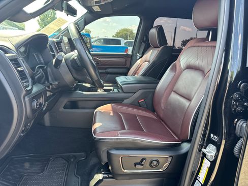 Used 2025 RAM 1500 Limited AWD/4WD image 10