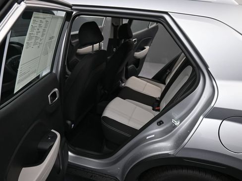 Certified 2026 Hyundai Venue SEL FWD image 11