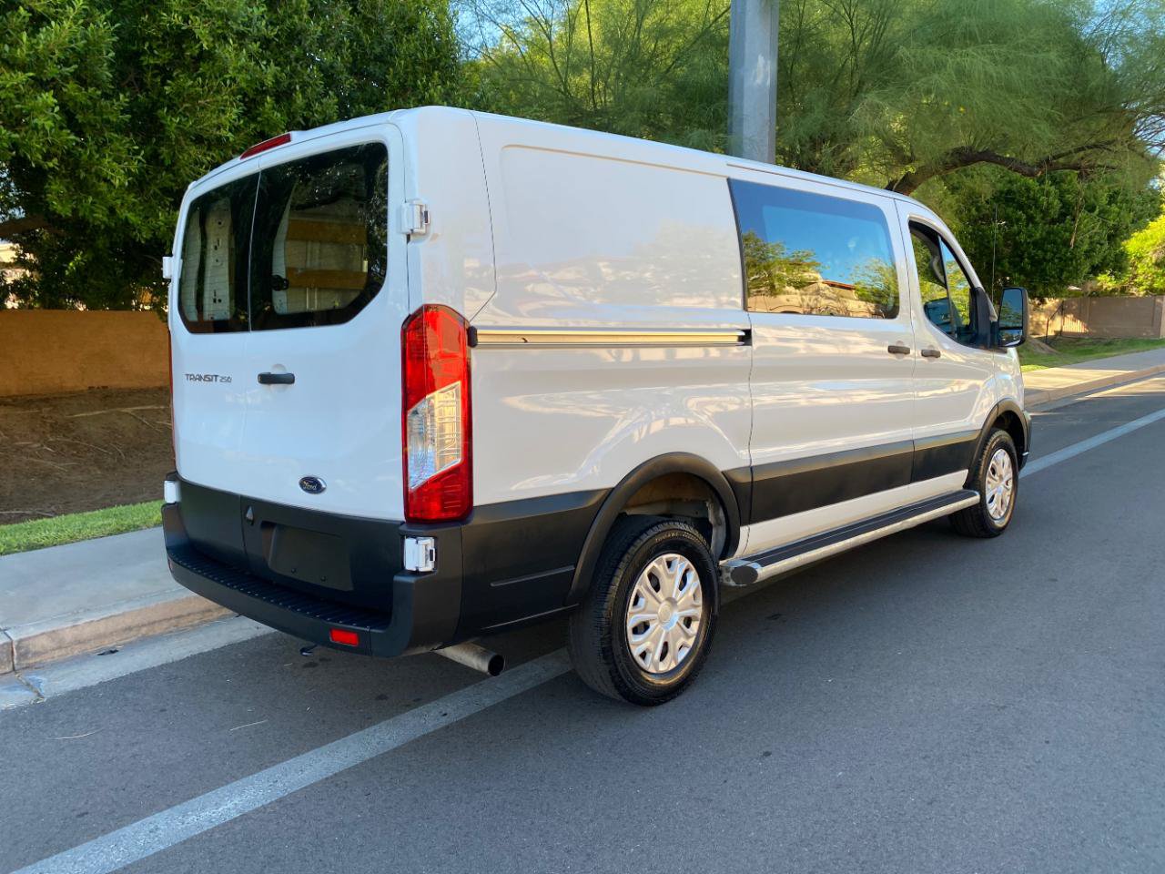 Used 2025 Ford Transit 250 Low Roof w/ Exterior Upgrade Package RWD image 5