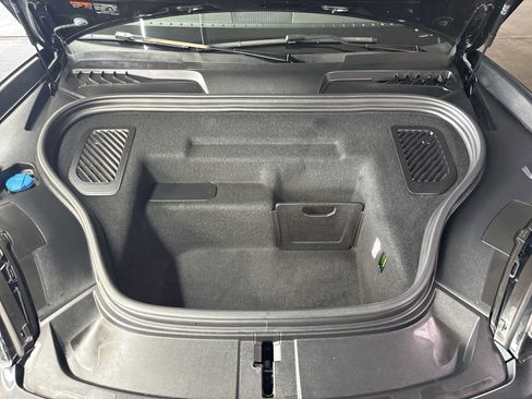 Used 2025 Porsche Macan Electric RWD image 12