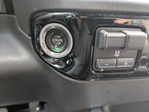 Used 2024 Chevrolet Silverado 2500 High Country w/ Technology Package AWD/4WD image 17