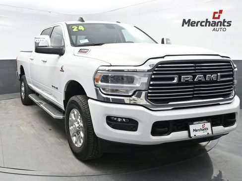 Used 2024 RAM 2500 Laramie AWD/4WD image 1