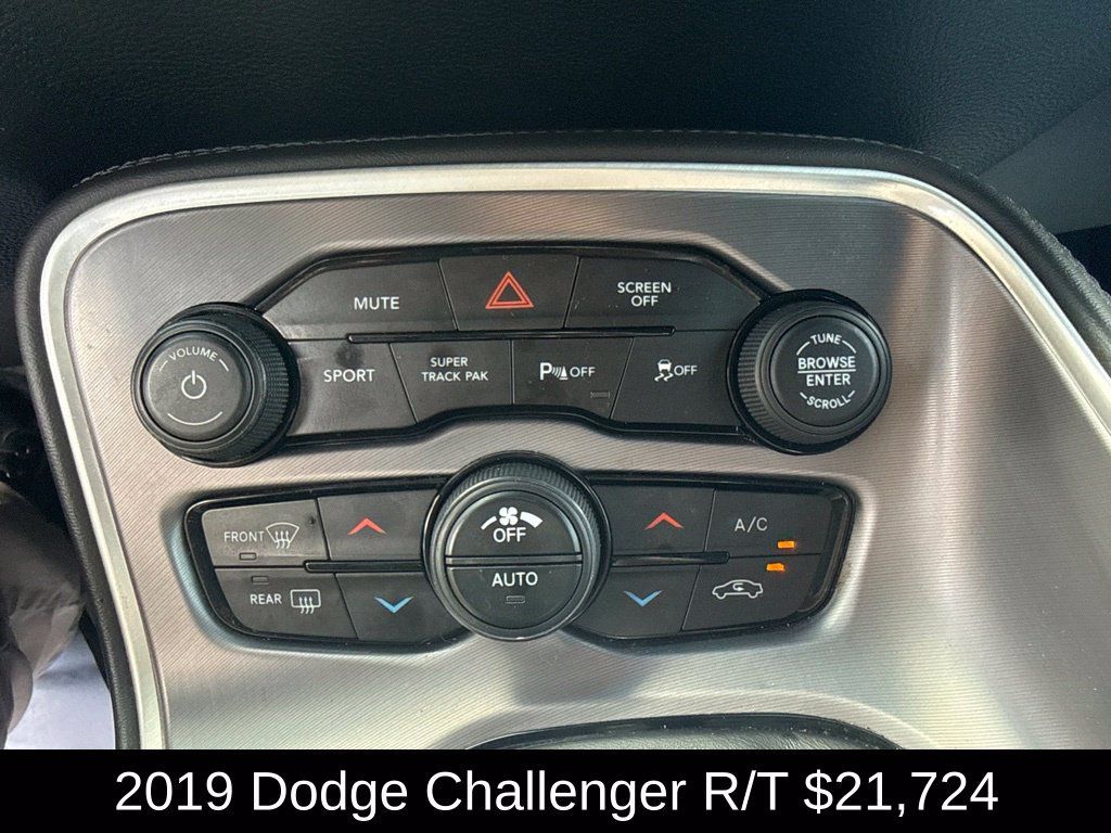 Used 2019 Dodge Challenger R/T w/ Blacktop Package RWD image 27