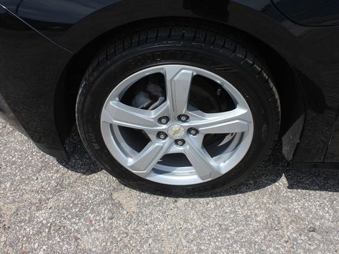 Used 2017 Chevrolet Volt LT w/ Comfort Package FWD image 54