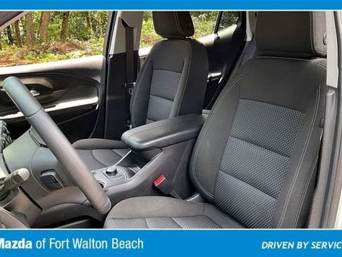 Used 2022 GMC Terrain SLE FWD image 18