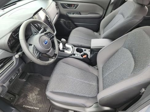Used 2025 Subaru Forester Premium w/ Convenience Package #2 AWD/4WD image 11