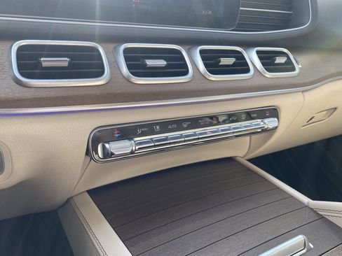 Used 2020 Mercedes-Benz GLE 350 4MATIC image 9