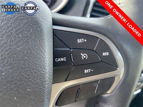 Used 2022 Jeep Grand Cherokee Limited image 17