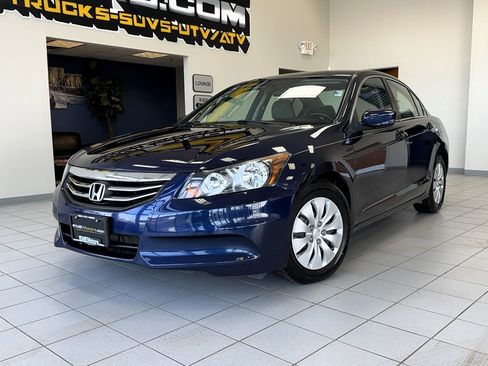 Used 2012 Honda Accord LX image 2