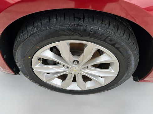 Used 2020 Chevrolet Malibu LT FWD image 33