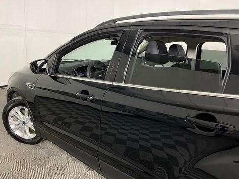 Used 2017 Ford Escape SE w/ Equipment Group 201A image 39