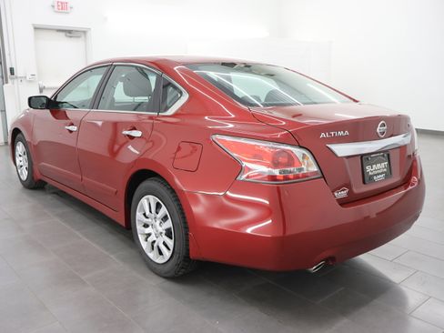 Used 2015 Nissan Altima 2.5 S w/ Power Driver Seat Package FWD image 5