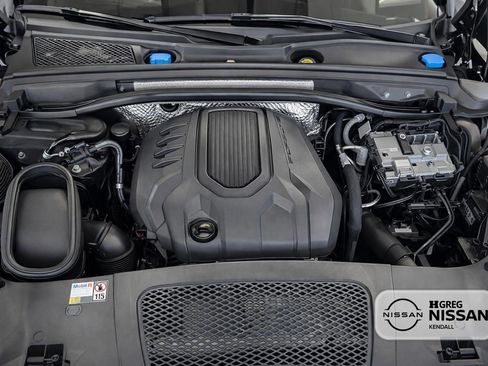 Used 2022 Porsche Macan AWD/4WD image 14