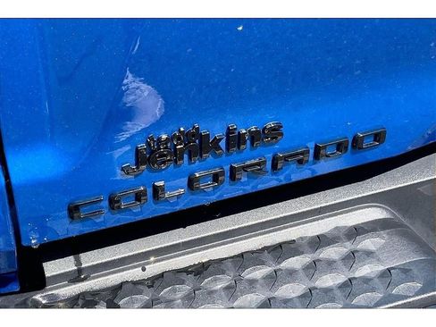 Used 2023 Chevrolet Colorado ZR2 w/ ZR2 Convenience Package III AWD/4WD image 9