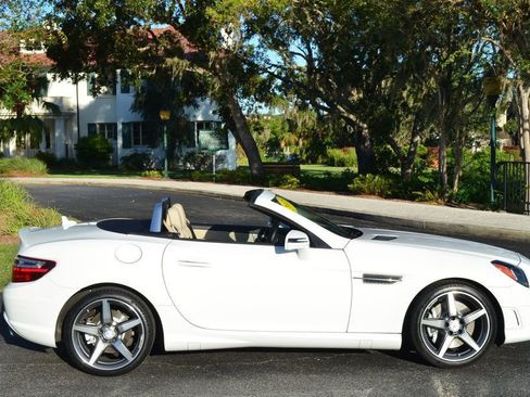 Used 2015 Mercedes-Benz SLK 250 image 7