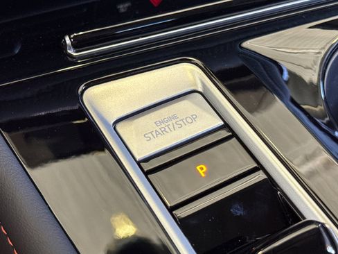 New 2025 Volkswagen Atlas Peak Edition SE image 23