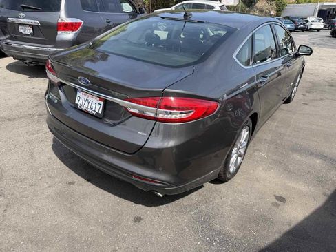 Used 2018 Ford Fusion Energi SE FWD image 4