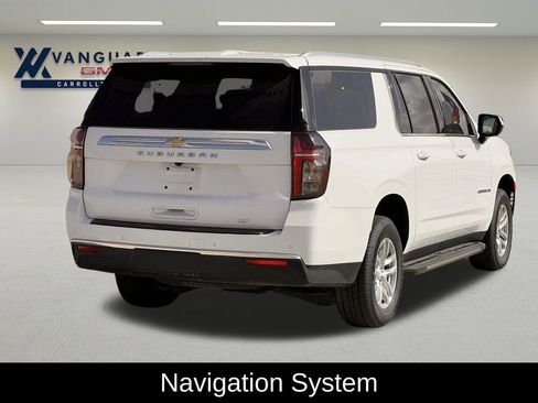Used 2024 Chevrolet Suburban LT image 3