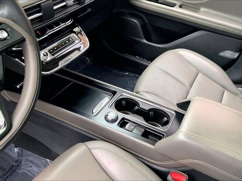 Used 2024 Lincoln Corsair Grand Touring AWD/4WD image 16