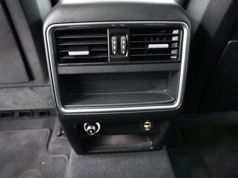 Used 2019 Porsche Cayenne image 19