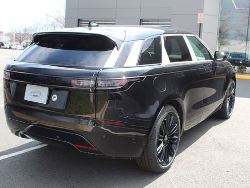 New 2026 Land Rover Range Rover Velar Dynamic SE image 2