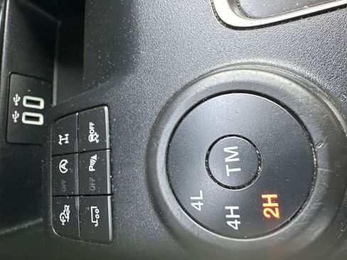 Used 2019 Ford Ranger Lariat w/ Equipment Group 501A Mid image 39