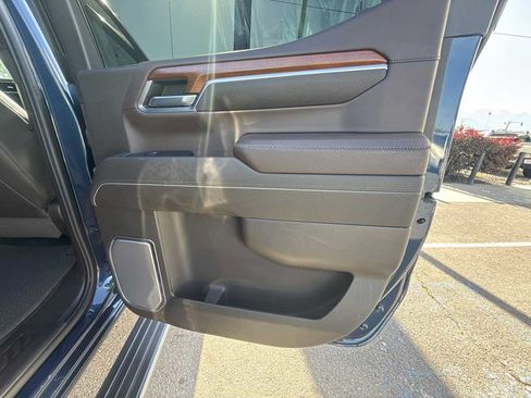 Used 2022 GMC Sierra 1500 Denali AWD/4WD image 25