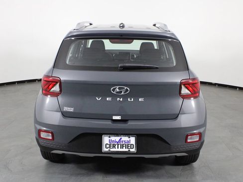 Used 2026 Hyundai Venue SEL FWD image 11