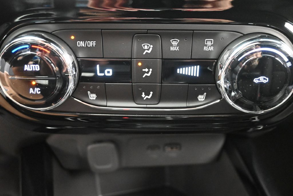 New 2026 Chevrolet Trax RS w/ Driver Confidence Package FWD image 20