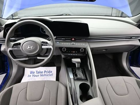 Used 2024 Hyundai Elantra SEL FWD image 29