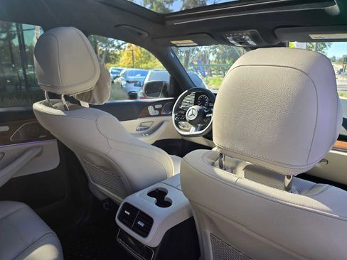 New 2026 Mercedes-Benz GLS 580 4MATIC image 16
