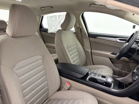 Used 2018 Ford Fusion SE FWD image 33