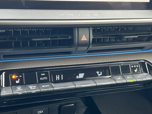 Certified 2024 Toyota Prius XLE image 21