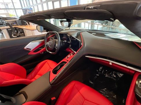 New 2025 Chevrolet Corvette E-Ray image 30