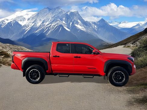 Certified 2024 Toyota Tacoma TRD Off-Road image 6