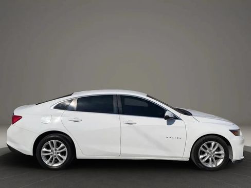 Used 2018 Chevrolet Malibu LT FWD image 8