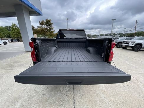 Certified 2024 Chevrolet Silverado 2500 Custom w/ Custom Convenience Package AWD/4WD image 25