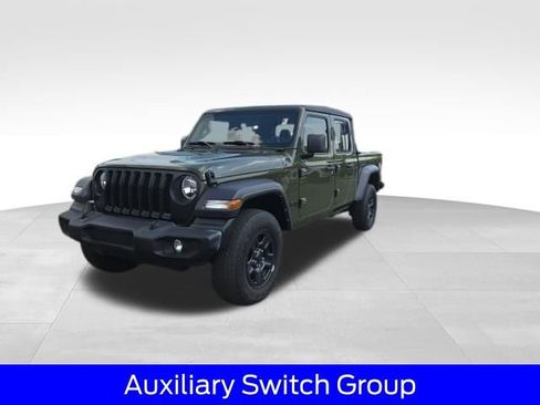 Used 2022 Jeep Gladiator Sport w/ Auxiliary Switch Group AWD/4WD image 3