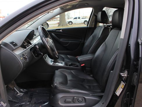 Used 2009 Volkswagen Passat Komfort image 14