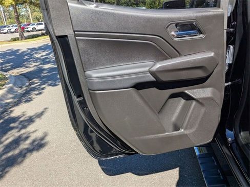 Used 2024 Chevrolet Colorado LT w/ LT Convenience Package III image 35