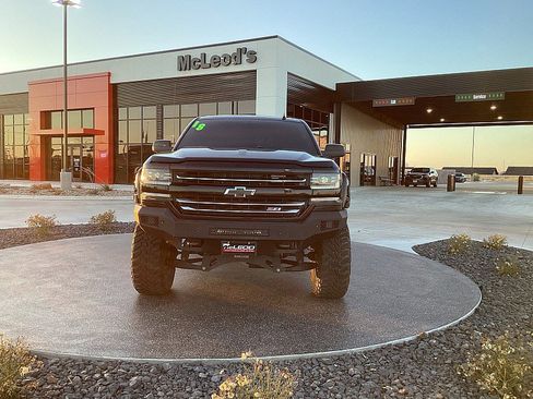 Used 2018 Chevrolet Silverado 1500 LTZ Z71 w/ LTZ Plus Package image 5