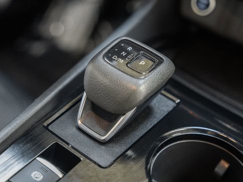 Used 2021 Nissan Rogue SV w/ Premium Package image 30