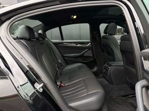 Used 2019 BMW 530i xDrive w/ M Sport Package image 45