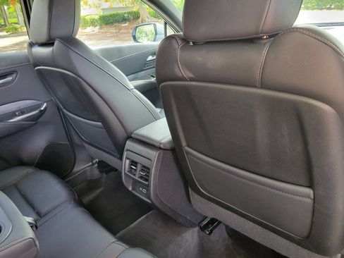Used 2025 Cadillac XT4 Premium Luxury FWD image 12