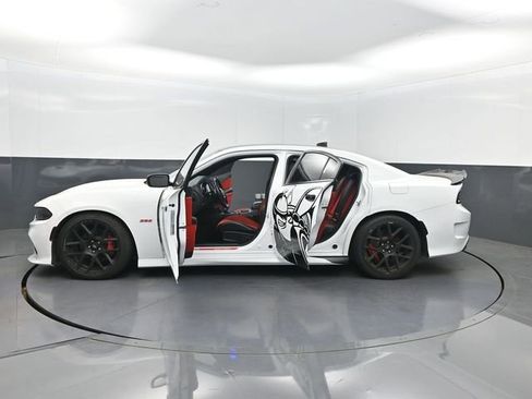 Used 2018 Dodge Charger R/T Scat Pack RWD image 32