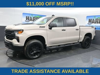 New 2026 Chevrolet Silverado 1500 Custom Trail Boss w/ Dark Appearance Package